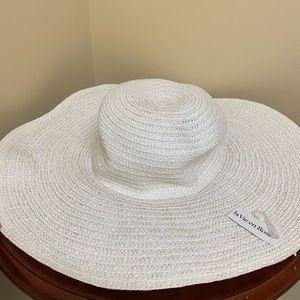 BEACH READY STRAW HAT